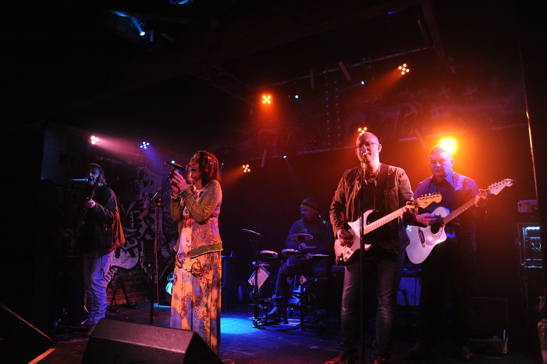 Fishing for compliments skipton Soound bar